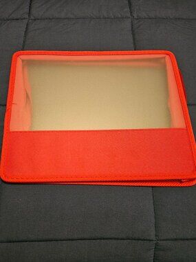 Staples 3" expanding wallet zip closure red letter size